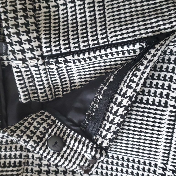 Harve Bernard - Picture 5 of 5